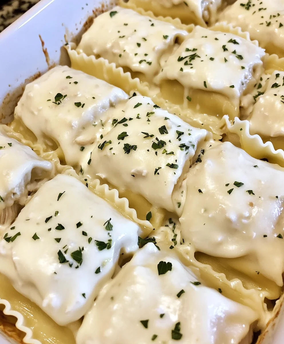 Chicken Alfredo Lasagna Rolls